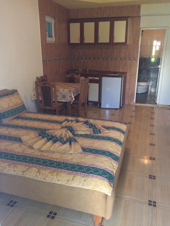 Apartments Cecunjanin بار المظهر الخارجي الصورة
